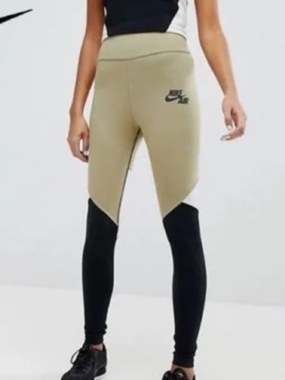 Nike Air High-Waist Colorblocked Leggings in khaki and Black